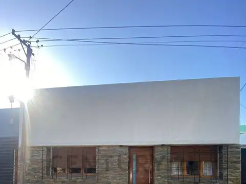 Casa reciclada sobre lote propio en Venta en Tolosa