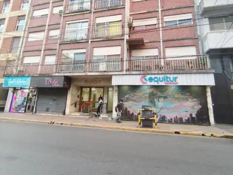 Departamento de 3 Ambientes en Alquler excelente ubicacion de Quilmes Centro .. 