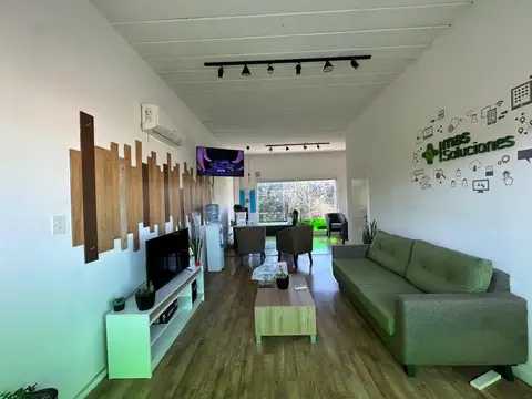 Local en Alquiler en Francisco Álvarez, $ 650.000