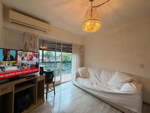 Departamento 4 ambientes con 2 baños