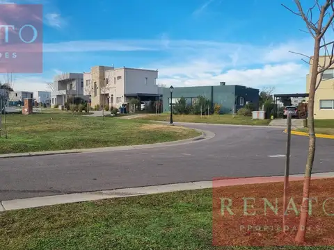 EXCELENTE LOTE CENTRAL CON FONDO VERDE - BARRIO SANTA LUCIA - PILAR DEL ESTE