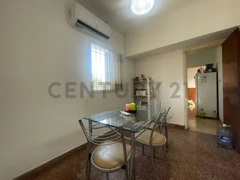 CASA EN VENTA EN LOS HORNOS - LA PLATA - 2 DORMITORIOS