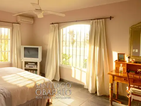 Exclusiva casa en Venta de 450m2 totales en el haras El Argentino Farm Club de Lujan 100