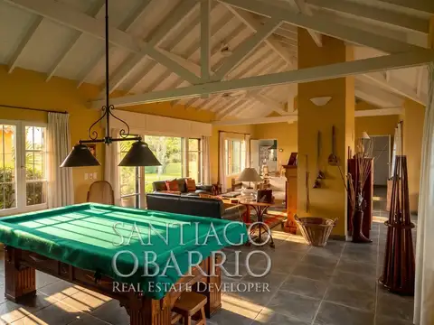 Casa en Venta con 4 cocheras
