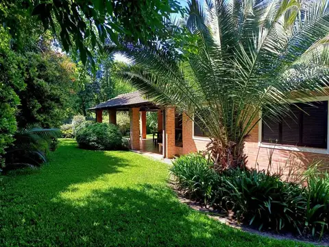 VENTA DE CASA  3 dormitorios toda PB BAJO PRECIO