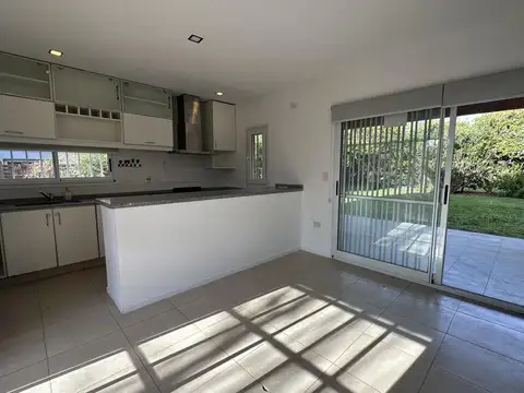 Casa en Alquiler de 3 dormitorios