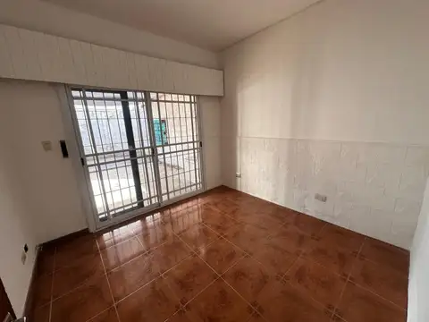 Depto Tipo Casa 3 ambientes con 2 baños