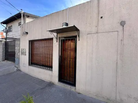 Amplio PH de 3 Ambientes en Merlo