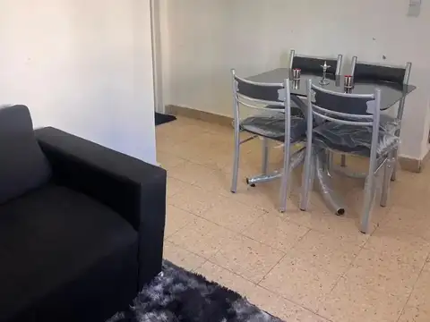Depto 2 ambientes en el centro de Remedios de Escalada - Beltrán al 100