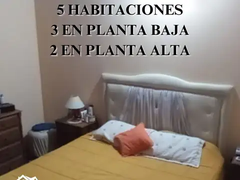 Casa 7 ambientes con 2 baños