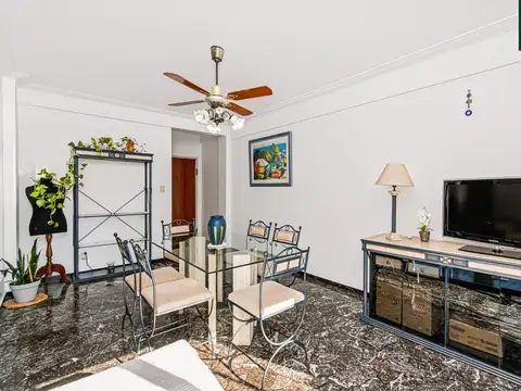 4 ambientes l espacio guardacoche fijo  l venta l Urquiza