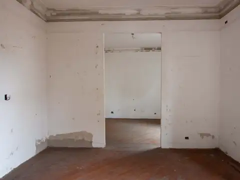 Coronel Salvadores 1600, Piso 1