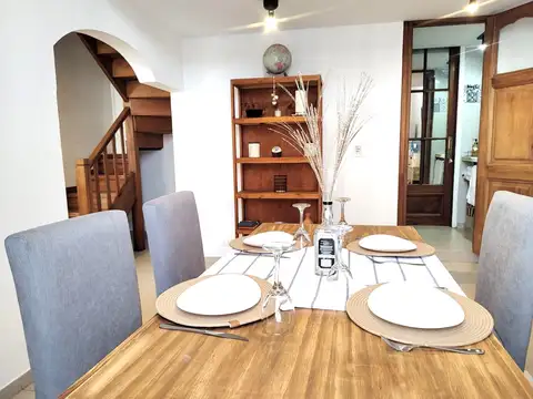 Casa 7 ambientes con 3 baños