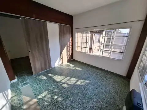 Depto Tipo Casa en Alquiler de 2 ambientes