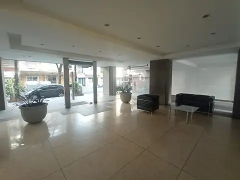 Paraguay 4100, Piso 1