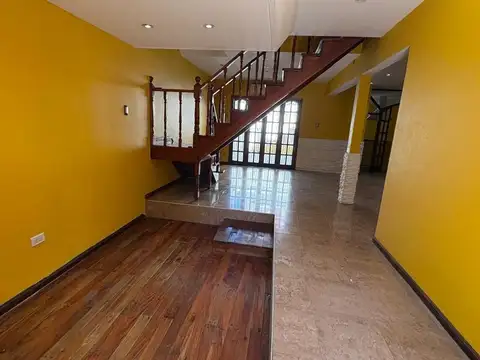 Depto Tipo Casa en Venta de 3 dormitorios