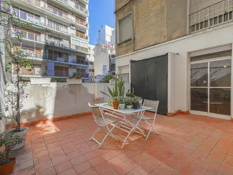 VENTA DPTO 3 AMBIENTES AMPLIOS DEPENDENCIA Y COMODO PATIO RECOLETA