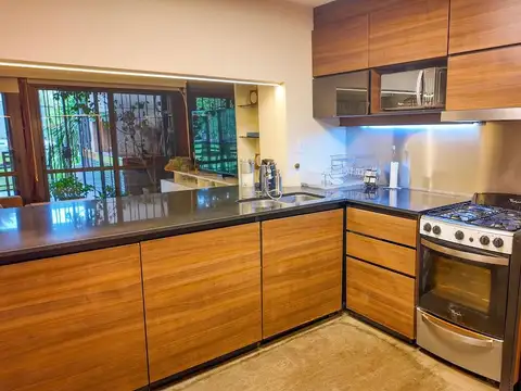 Depto Tipo Casa en Venta con 2 cocheras