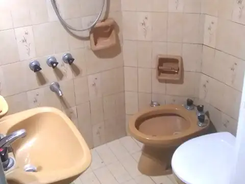 J Mariano Serrano entre Guernica y Mario Bravo