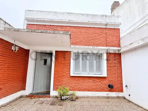 23 e/ 36 y 37 200, Piso 0