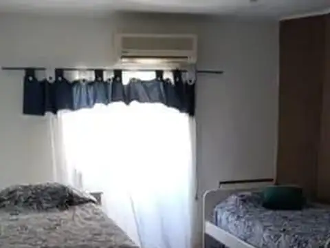 GRAN OPORTUNIDAD CASA 5 AMBIENTES CON COCHERAS