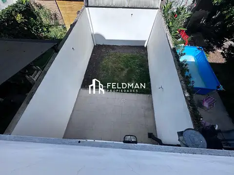 Casa 4 ambientes con 2 baños