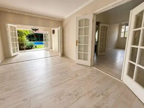 Barrio River - Hermosa casa de 6 ambientes con cochera, parque y pileta