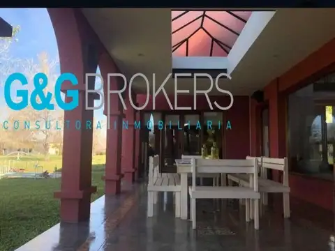 Casa 7 ambientes con 5 baños