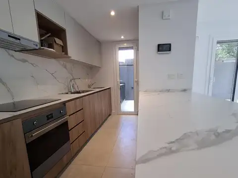 Departamento 4 ambientes con 3 baños