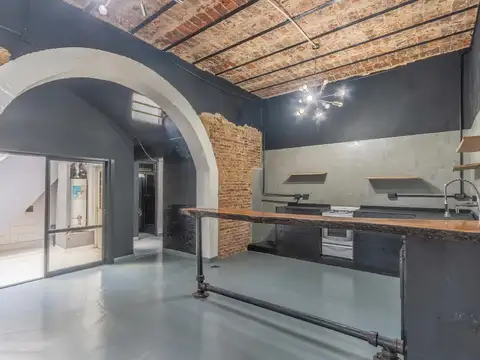 Venta PH de 3 ambientes con patio y terraza en Boedo