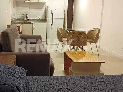 ALQUILER Dpto Monoambiente con cochera, Neuquén.