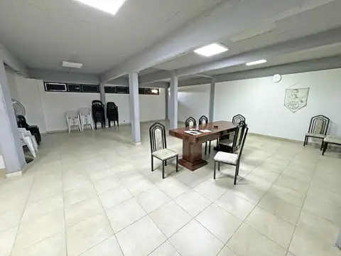 Oficina en Venta con 2 cocheras