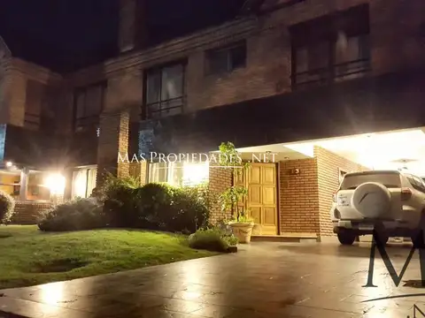 Casa en Venta de 5 dormitorios