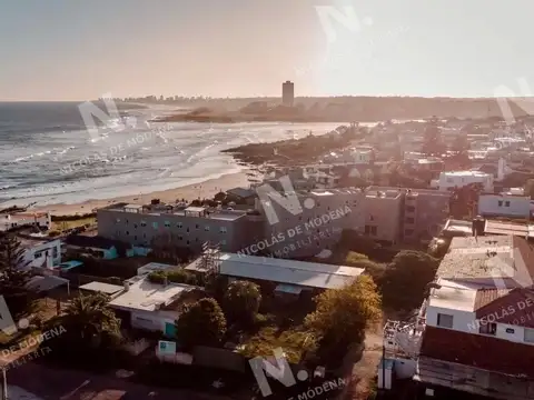 Alquiler de local comercial en La Barra, esquina, Ruta 10 y Los Romances