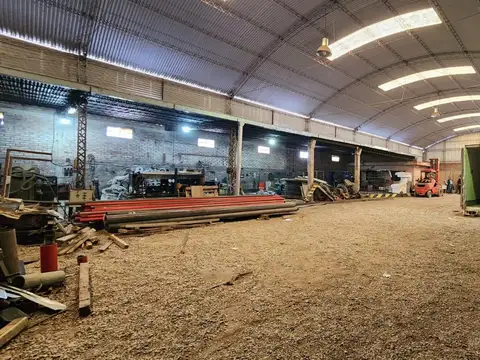 Galpon en Venta en Luzuriaga, USD 180.000