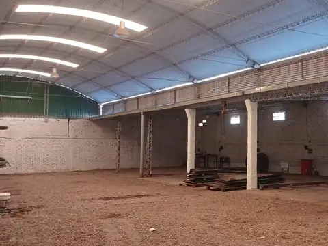 Galpon en Venta en Luzuriaga, USD 150.000