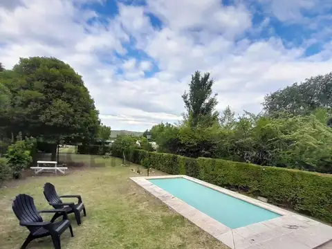 CASA EN POTERO DE GARAY CON PILETA