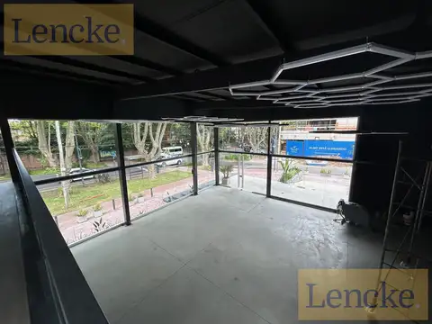 Local en Venta en Punta Chica, USD 1.800.000