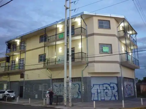 Departamento - Alquiler - Argentina, Ezeiza - Presidente Peron 690
