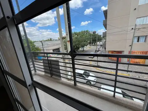 Presidente Peron 600, Piso 1