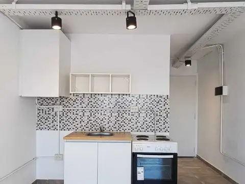 AV EVA PERON 3800, Piso 2