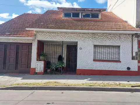 Chalet en venta en Bernal