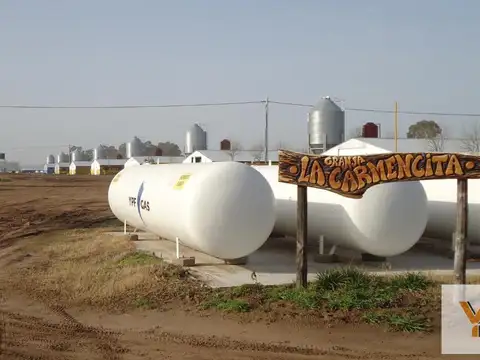 Acceso Ruta 30 - Granja La Carmencita