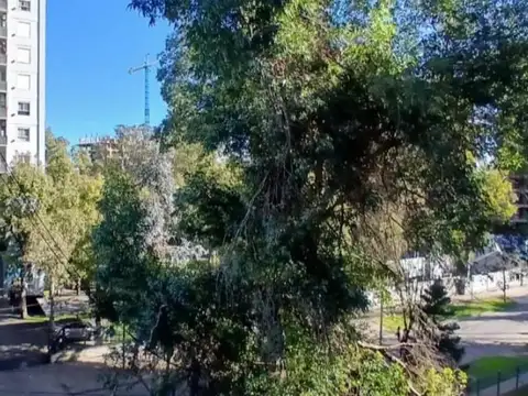 San Isidro e/ Bahía Blanca y General Pirán