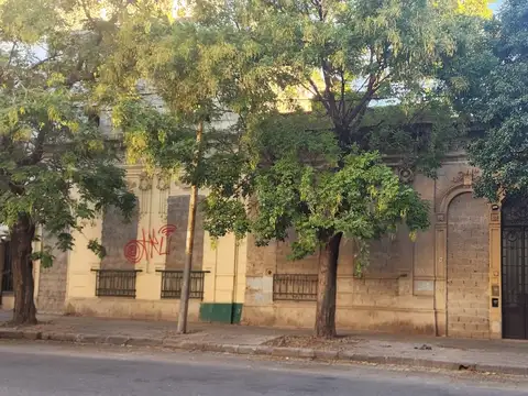 Fray Cayetano Rodríguez 672