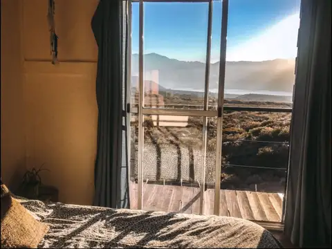 Casa 6 ambientes con 2 baños