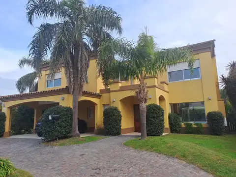 Casa de 5 amb en venta/alquiler en Santa Barbara - Apta credito