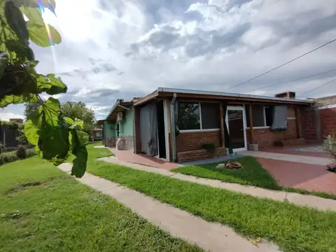 VENDE CASA Y 2 DEPARTAMENTO JUANA KOSLAY SAN LUIS
