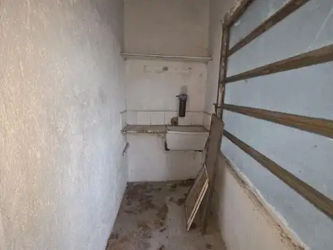 Casa 2 ambientes con 2 baños