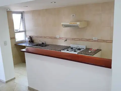 Departamento en Alquiler en Monte Castro, $ 530.000